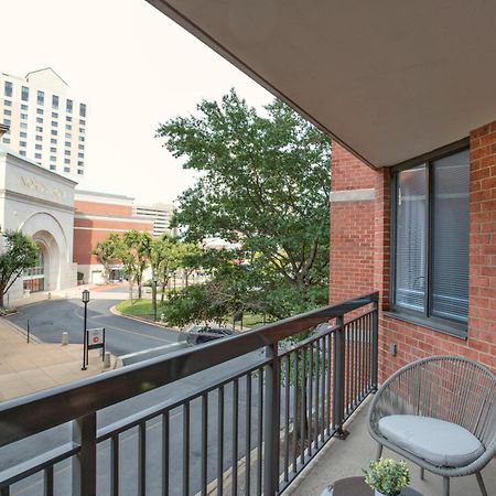 Spacious And Minimalist Apartment W Awesome Facilities Arlington Exterior photo